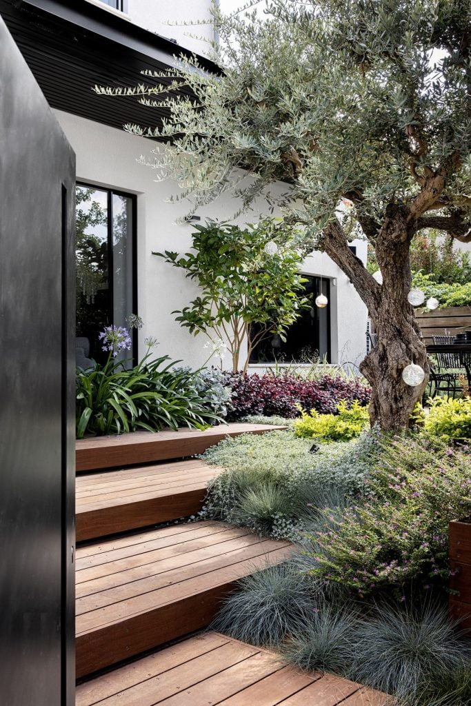 front house landscaping of renovated modern home using perth based mortgage broker to refinance home loan for renovations